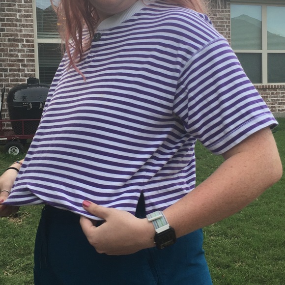 Purple and white crop top - Picture 3 of 3